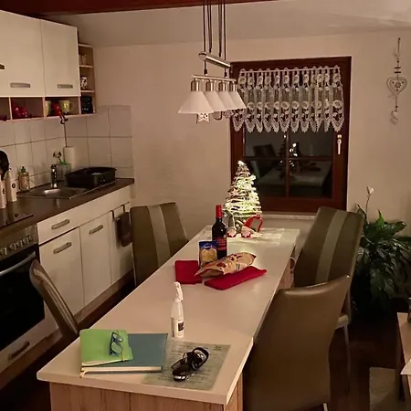 Froeschlein - No Craftsmen Fitters Apartment Ilmenau