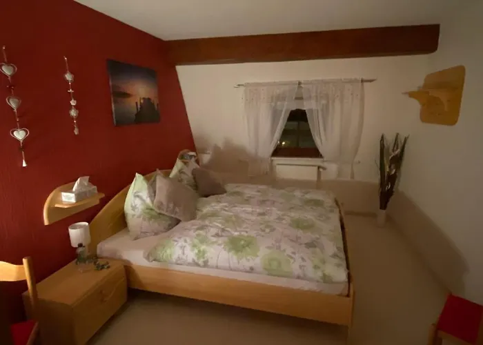 Daire Froeschlein - No Craftsmen Fitters Ilmenau